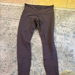 Lululemon women’s plum Leggings